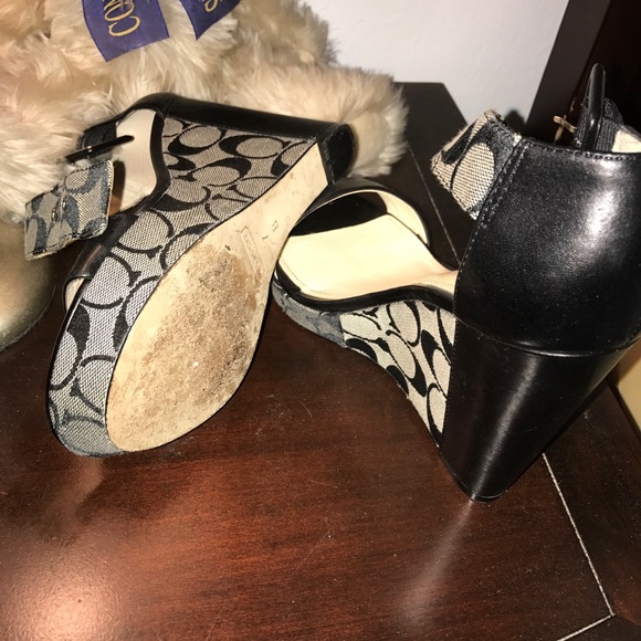 Coach platform - Picture 1 of 5